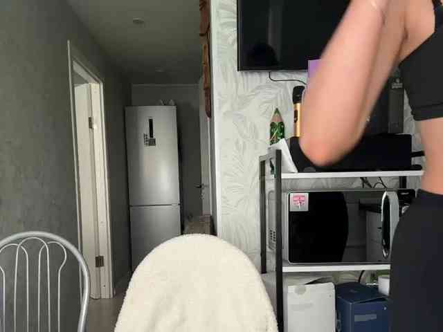 SweetyMia webcam