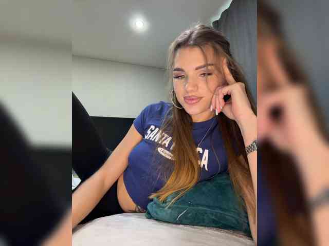 SweetyMia webcam