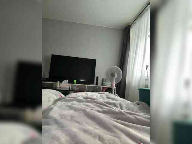 SweetyMia webcam