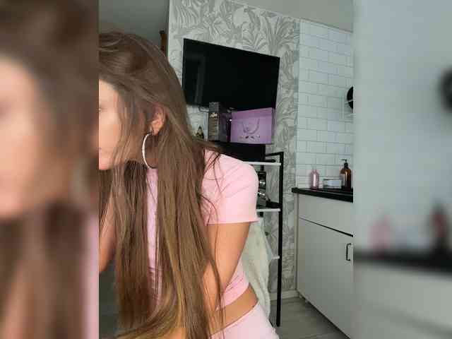 SweetyMia webcam