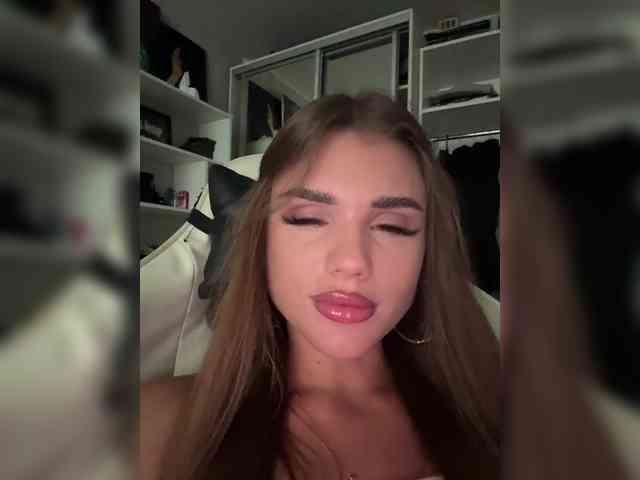 SweetyMia webcam