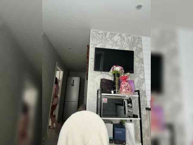 SweetyMia webcam