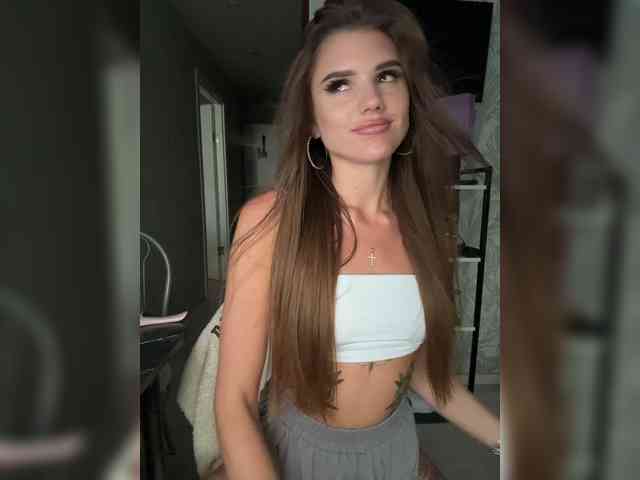 SweetyMia webcam