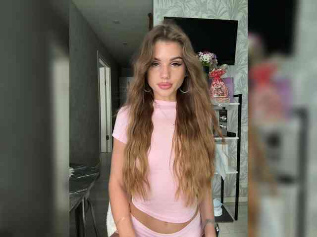 Model: SweetyMia