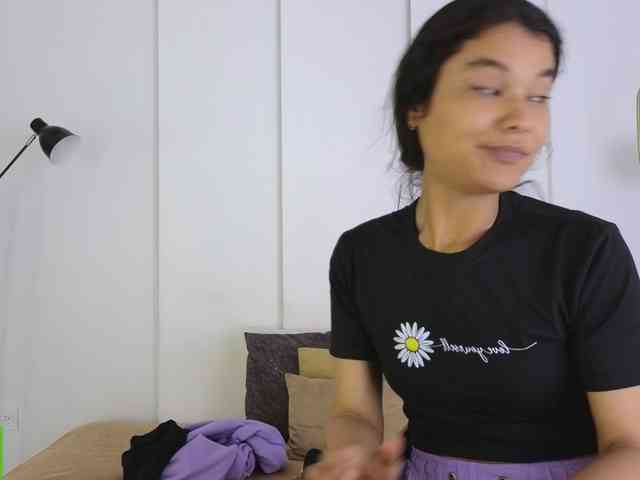 sexychanell-1 webcam