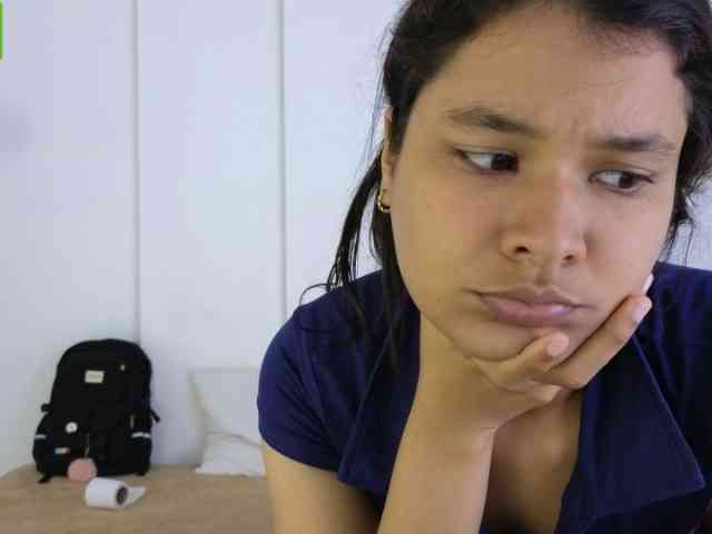 sexychanell-1 webcam