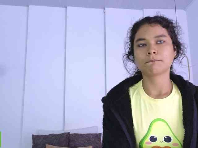 sexychanell-1 webcam
