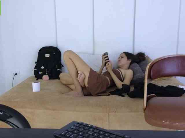 sexychanell-1 webcam