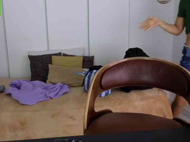sexychanell-1 webcam