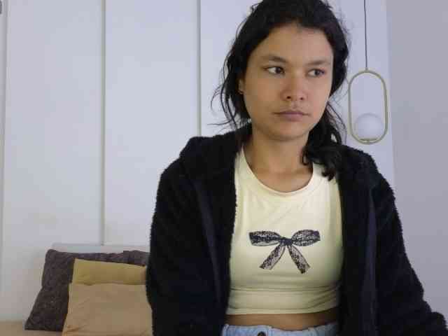 sexychanell-1 webcam