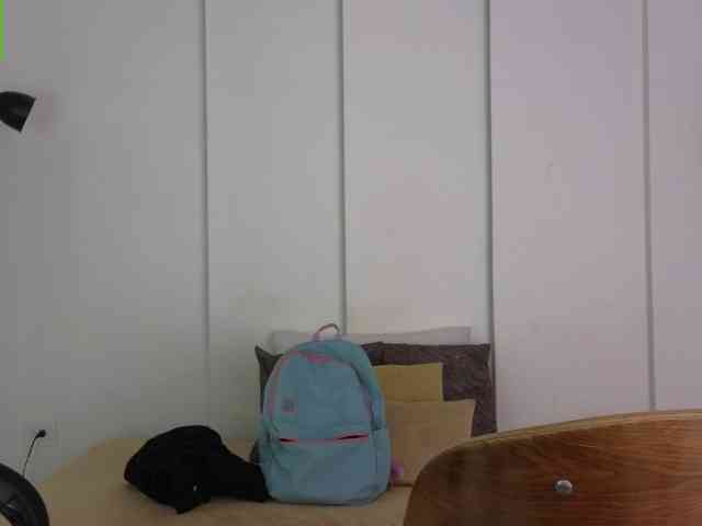 sexychanell-1 webcam