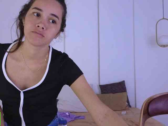 sexychanell-1 webcam