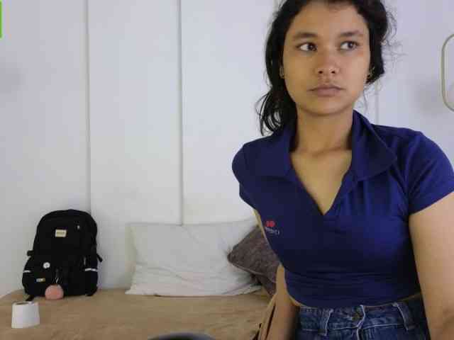 sexychanell-1 webcam