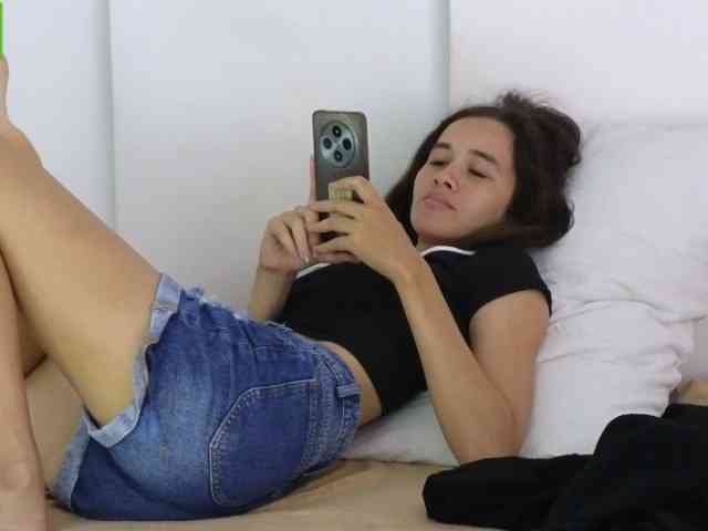 sexychanell-1 webcam