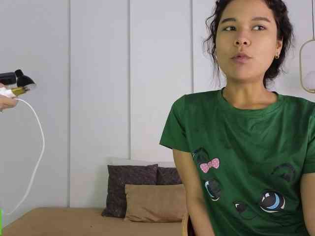 sexychanell-1 webcam