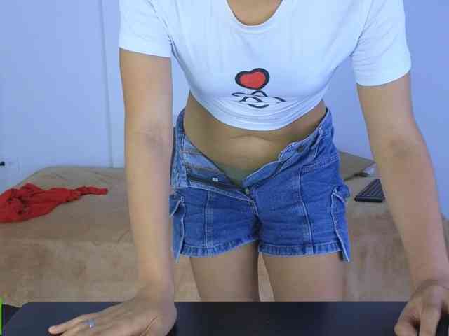 sexychanell-1 webcam
