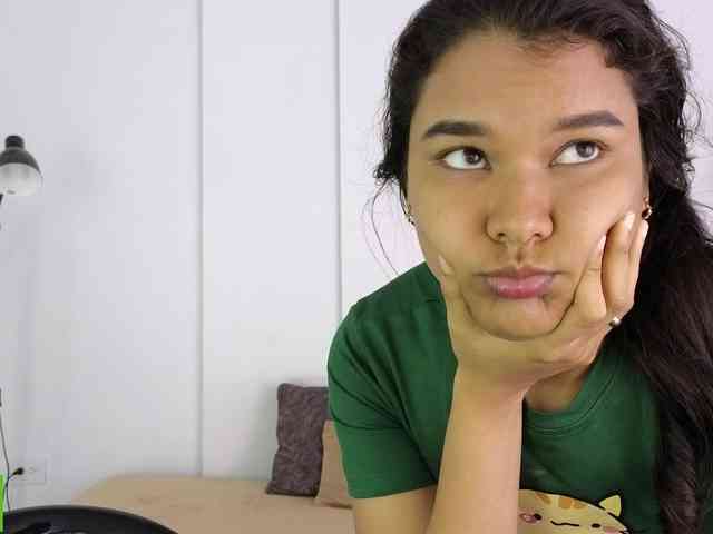 sexychanell-1 webcam
