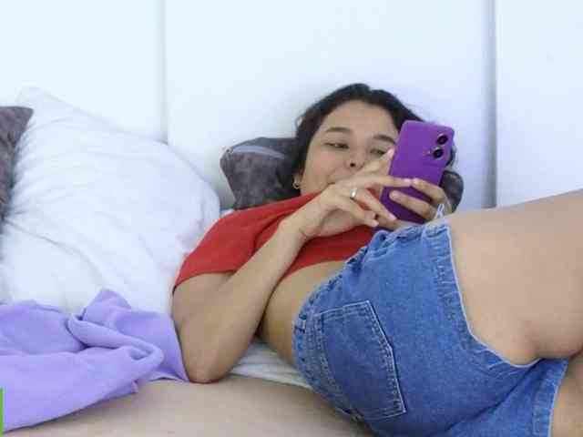 sexychanell-1 webcam