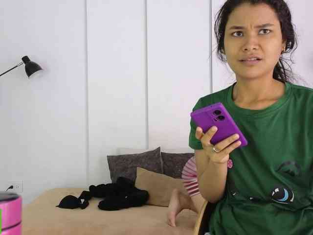 sexychanell-1 webcam