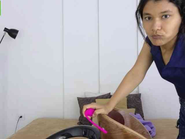 sexychanell-1 webcam