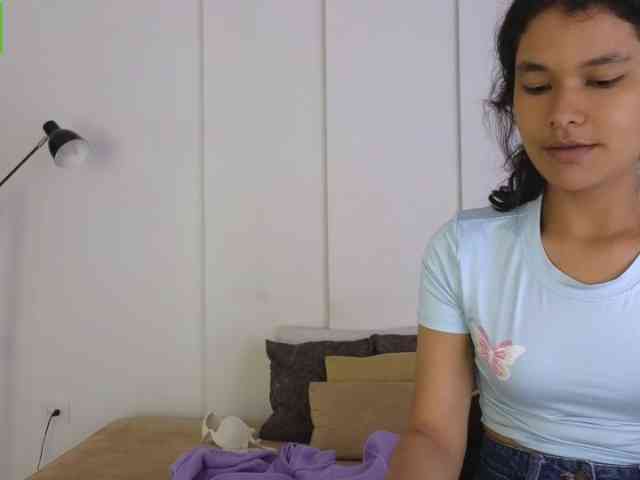 sexychanell-1 webcam