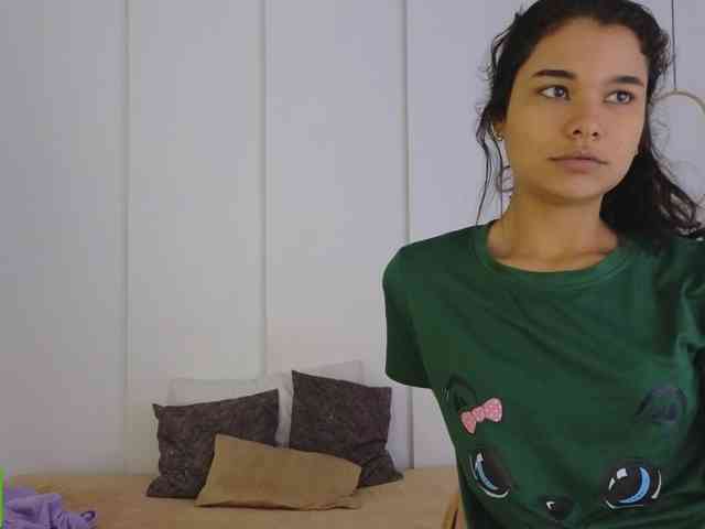 sexychanell-1 webcam