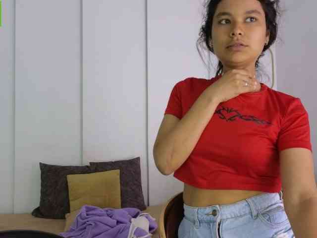 sexychanell-1 webcam