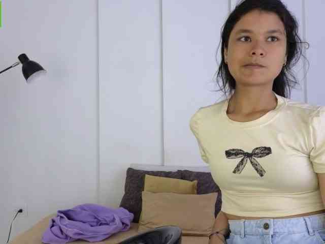 sexychanell-1 webcam