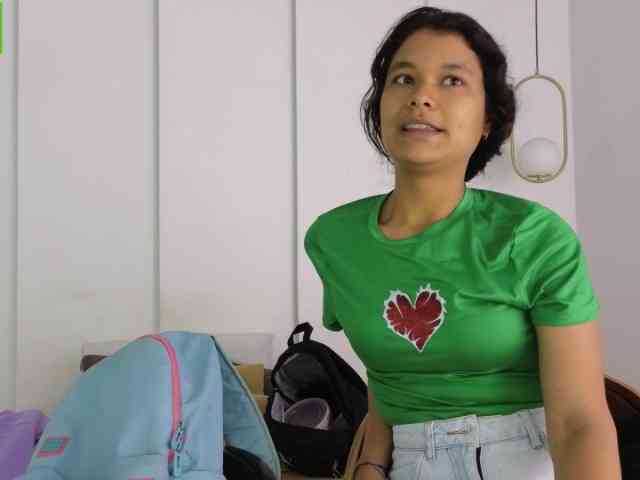 sexychanell-1 webcam