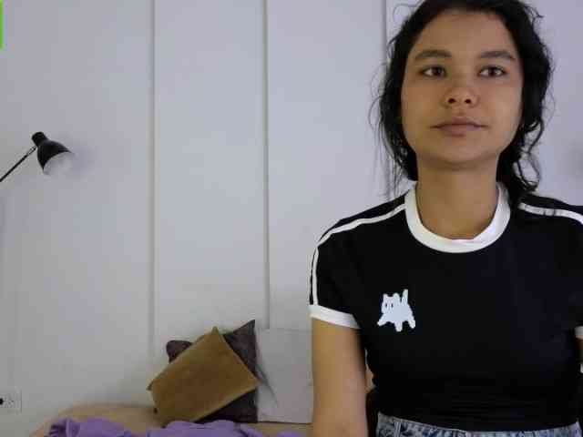 sexychanell-1 webcam