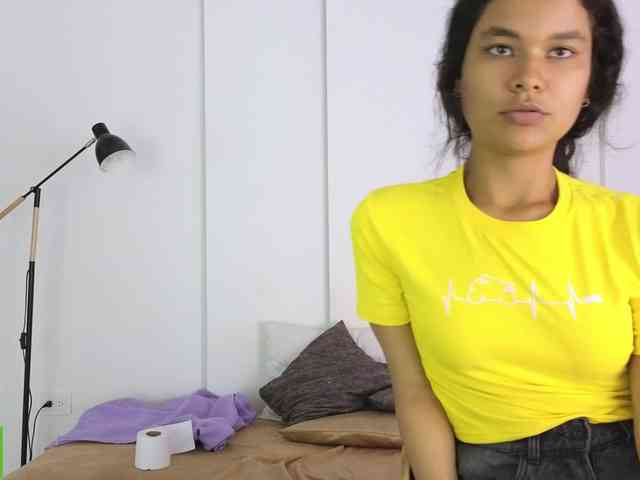 sexychanell-1 webcam