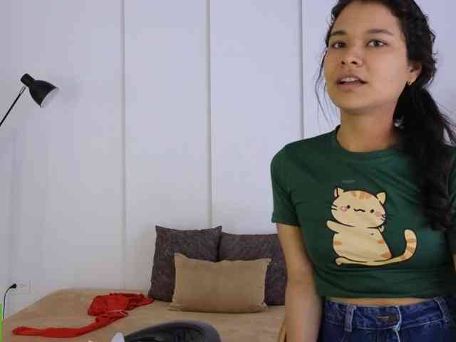 sexychanell-1 webcam
