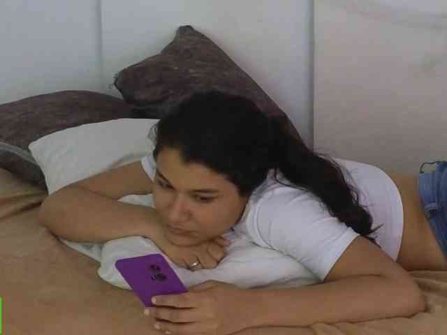 sexychanell-1 webcam
