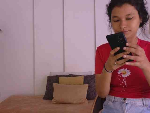 sexychanell-1 webcam