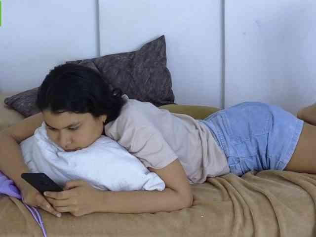 sexychanell-1 webcam