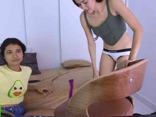 sexychanell-1 webcam