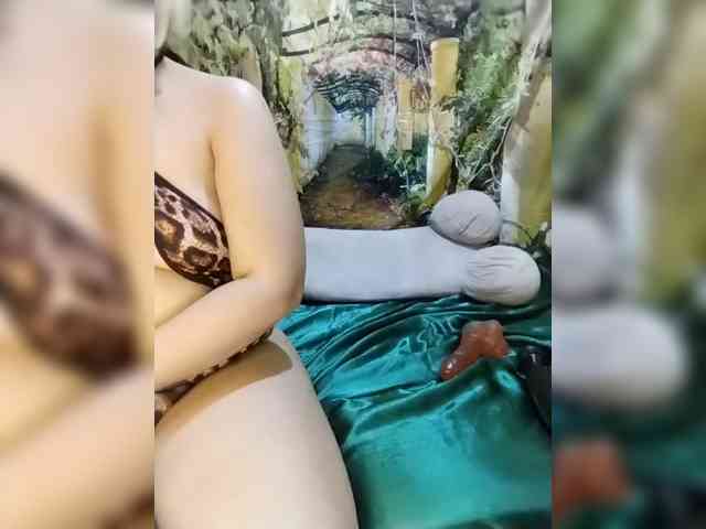 Sexyheaven69's cam show statistics and live stream