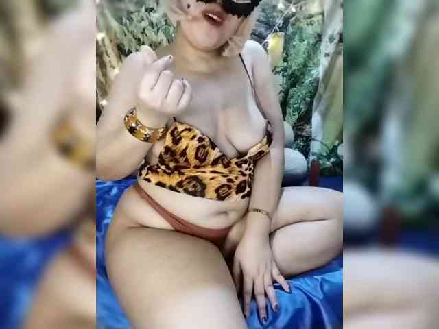 SexyHeaven69 webcam