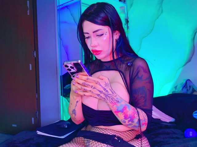 kkole17x live cam on BongaCams