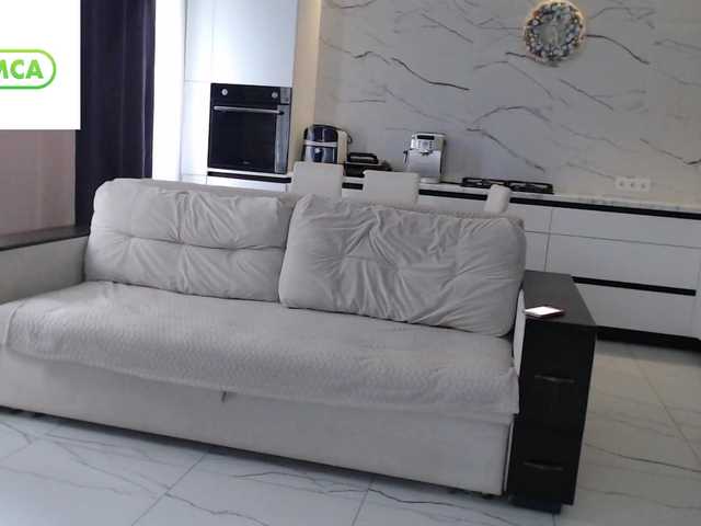 Elsa77 live cam on BongaCams