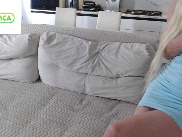 Elsa77 live cam on BongaCams