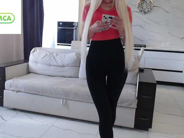 Elsa77 live cam on BongaCams