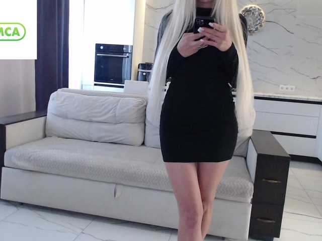 Elsa77 live cam on BongaCams