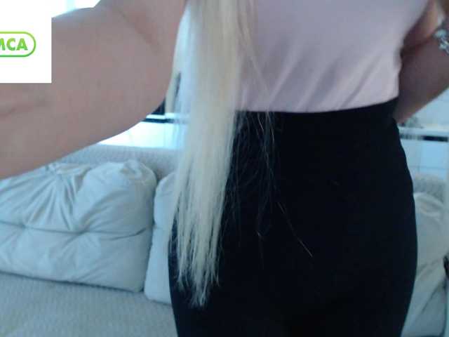 Elsa77 live cam on BongaCams