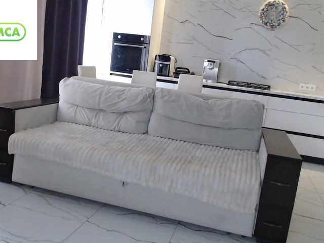 Elsa77 live cam on BongaCams