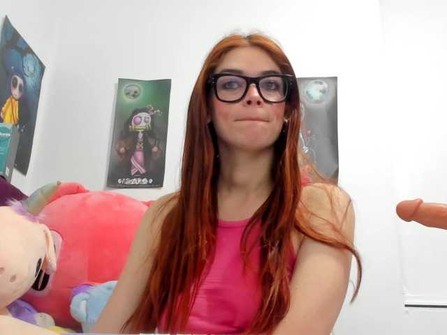 cherry2910's BongaCams show and profile