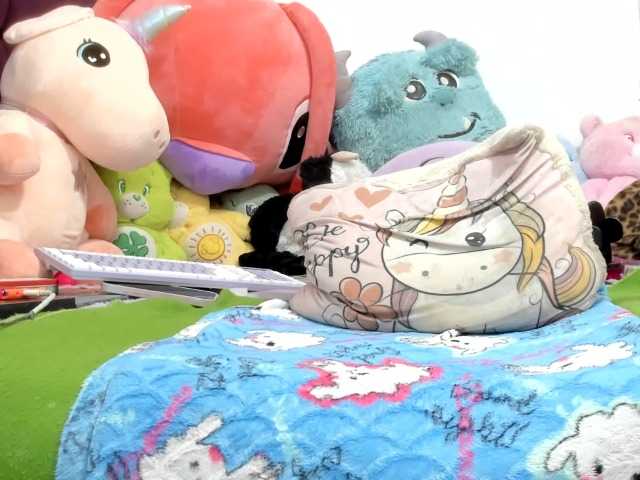 cherry2910 live webcam show