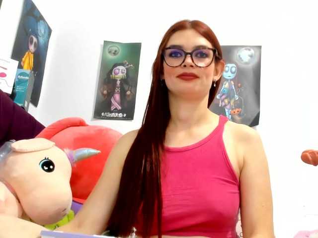 cherry2910 live cam on BongaCams