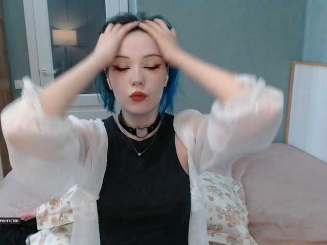 Hugo-Min live cam on BongaCams
