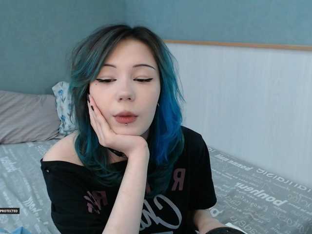 Hugo-Min live cam on BongaCams